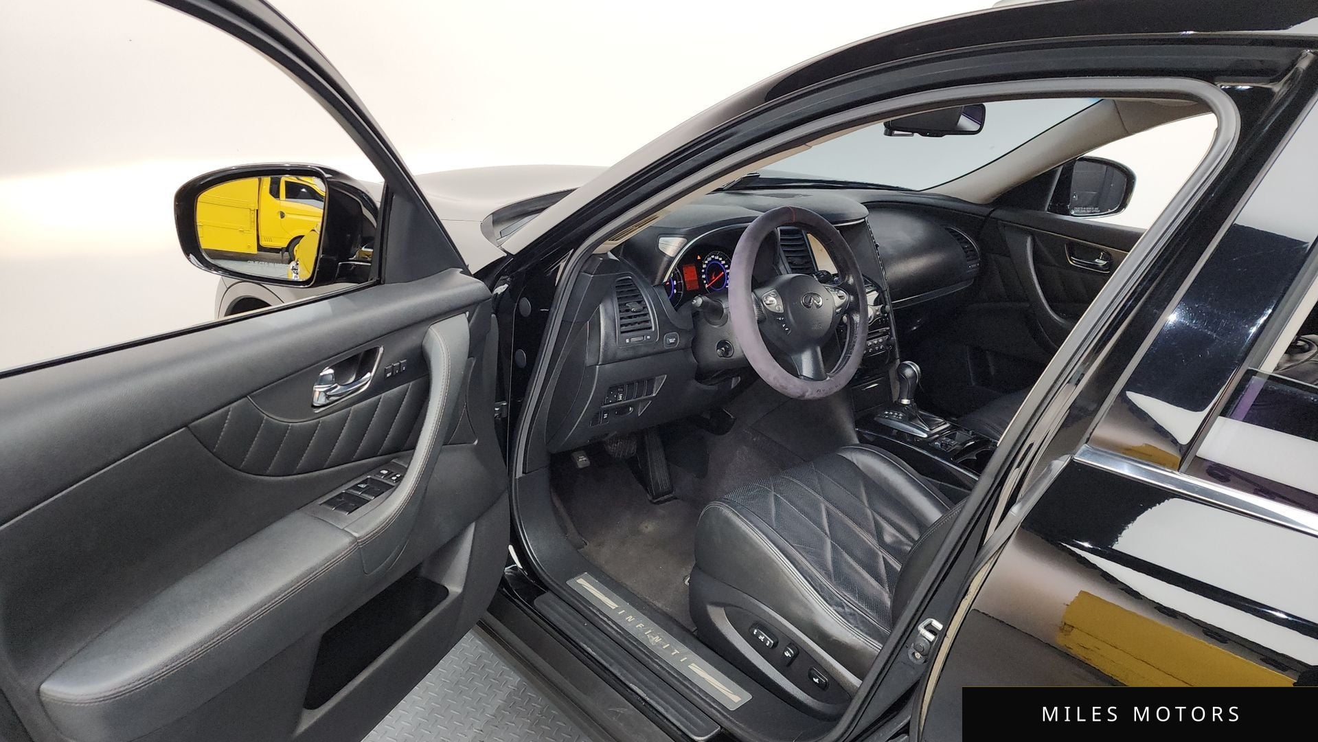 Infiniti FX35 2010 — миниатюра 10