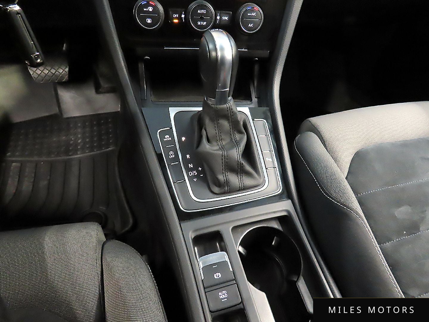 Volkswagen 골프 2014 — миниатюра 9