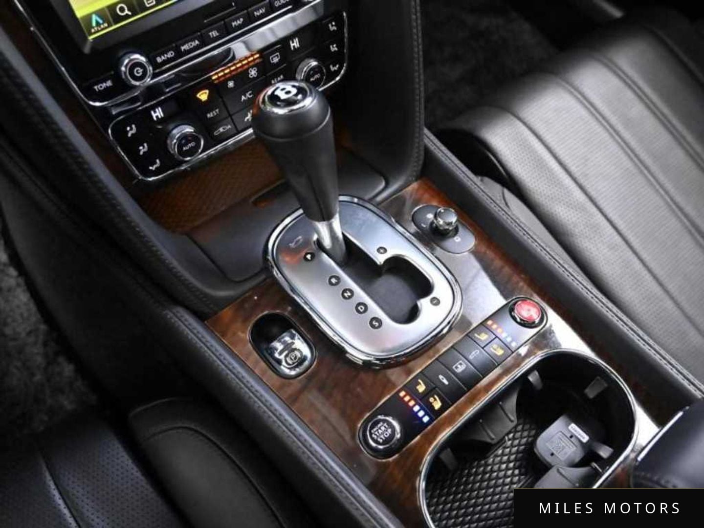 Bentley Flying Spur 2015 — миниатюра 9