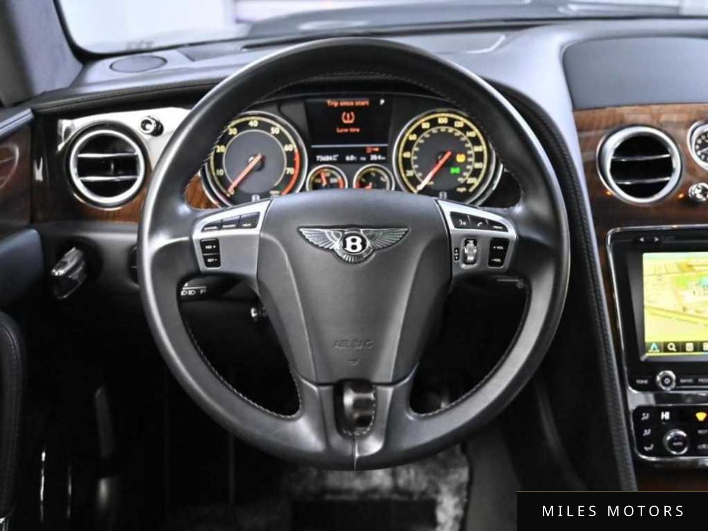 Bentley Flying Spur 2015 — миниатюра 13