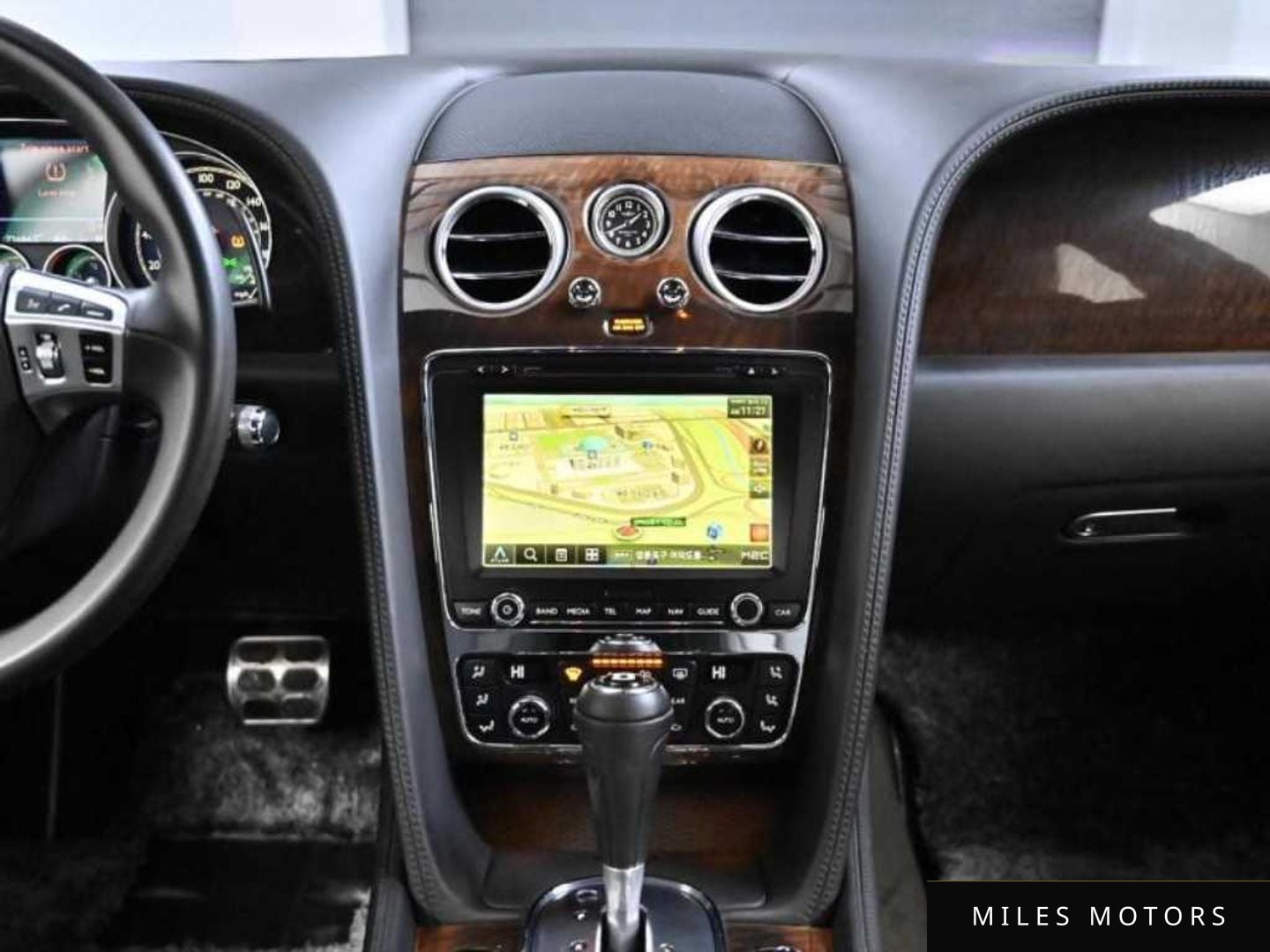 Bentley Flying Spur 2015 — миниатюра 14