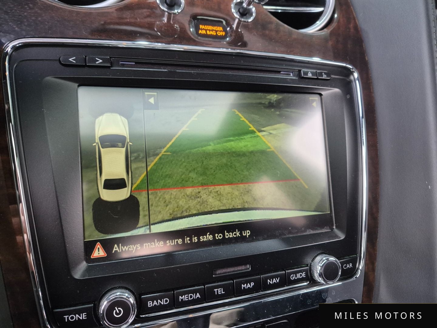 Bentley Flying Spur 2015 — миниатюра 15