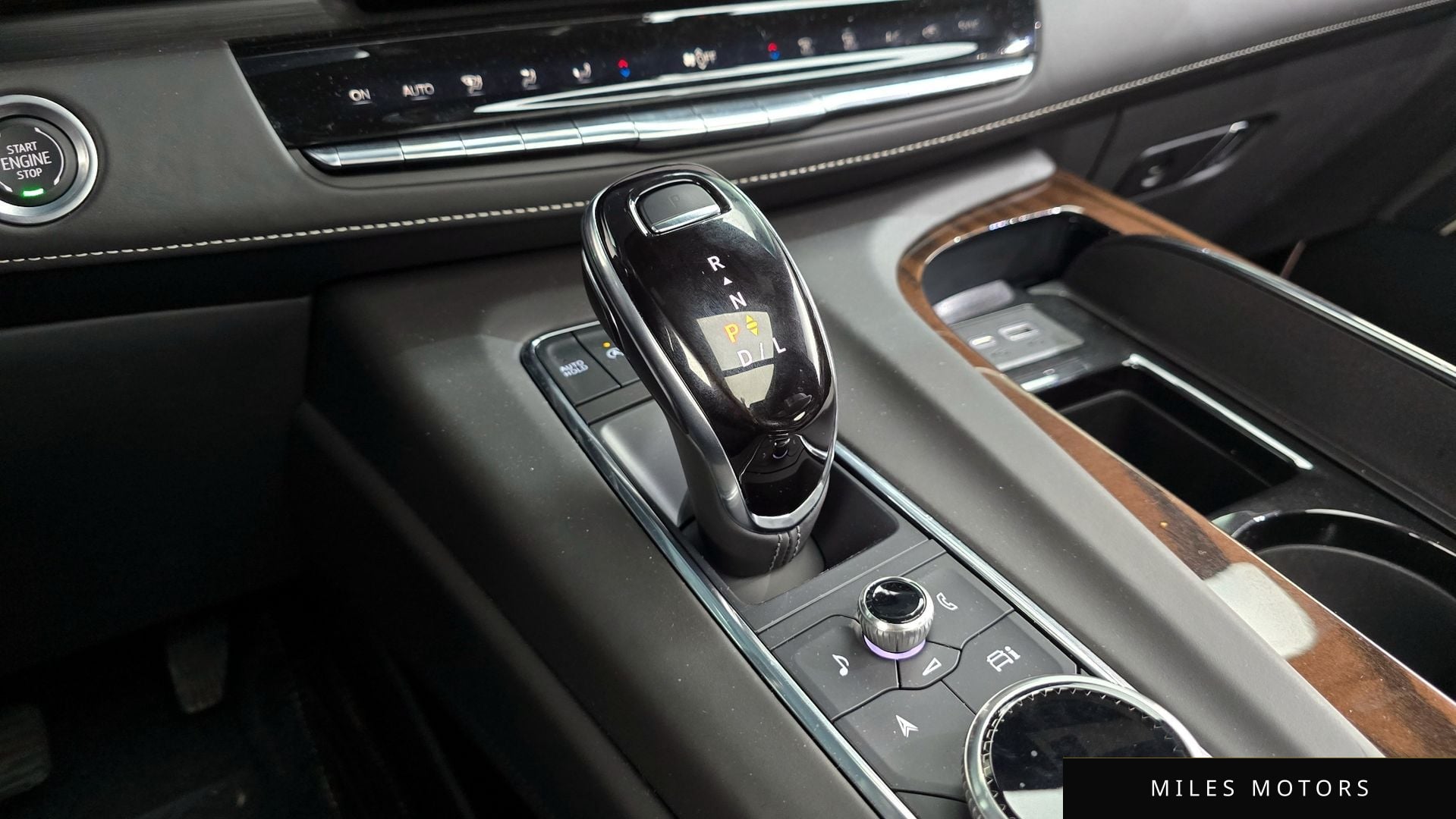 Cadillac 에스컬레이드 2022 — миниатюра 9