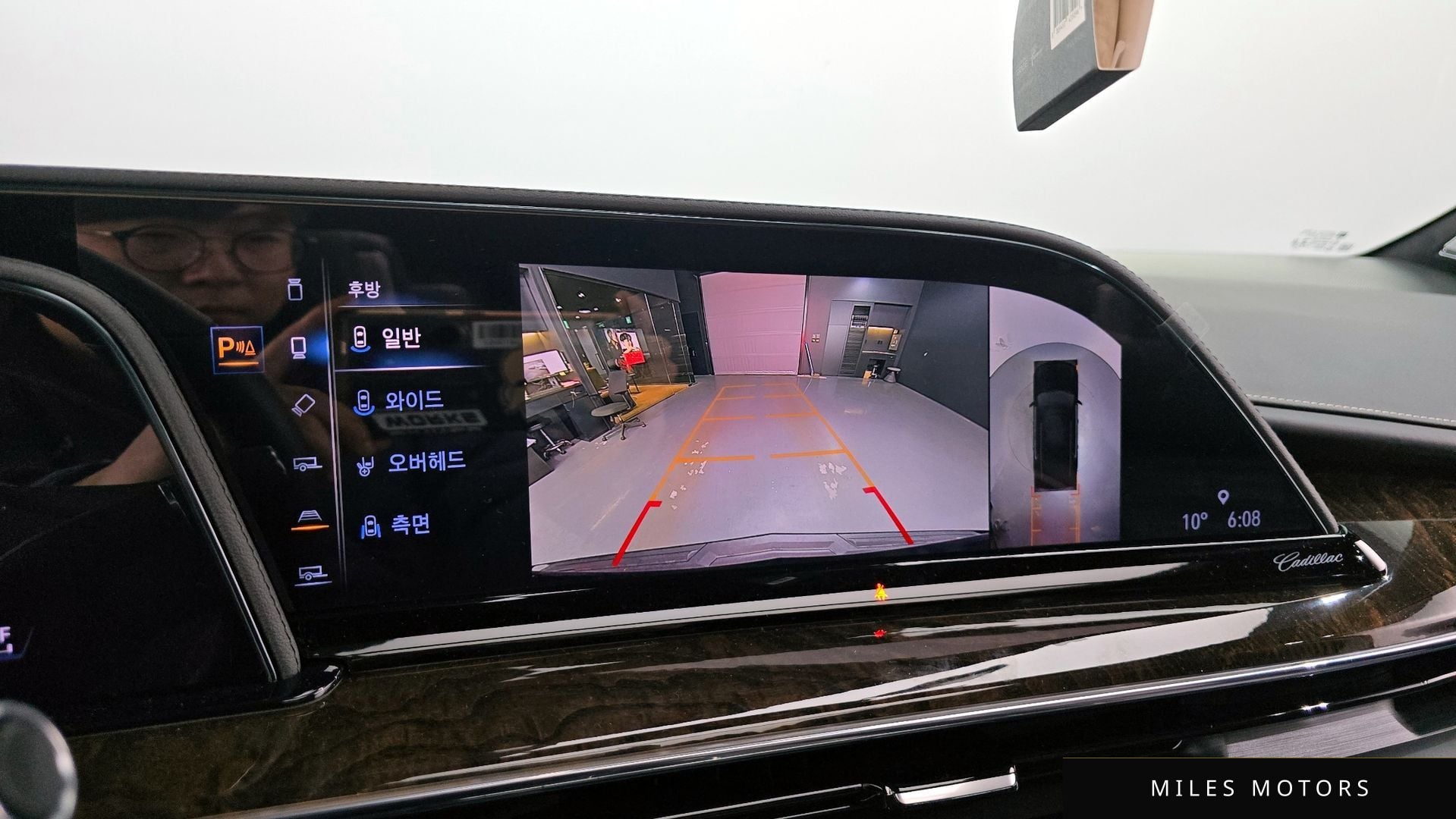 Cadillac 에스컬레이드 2022 — миниатюра 15