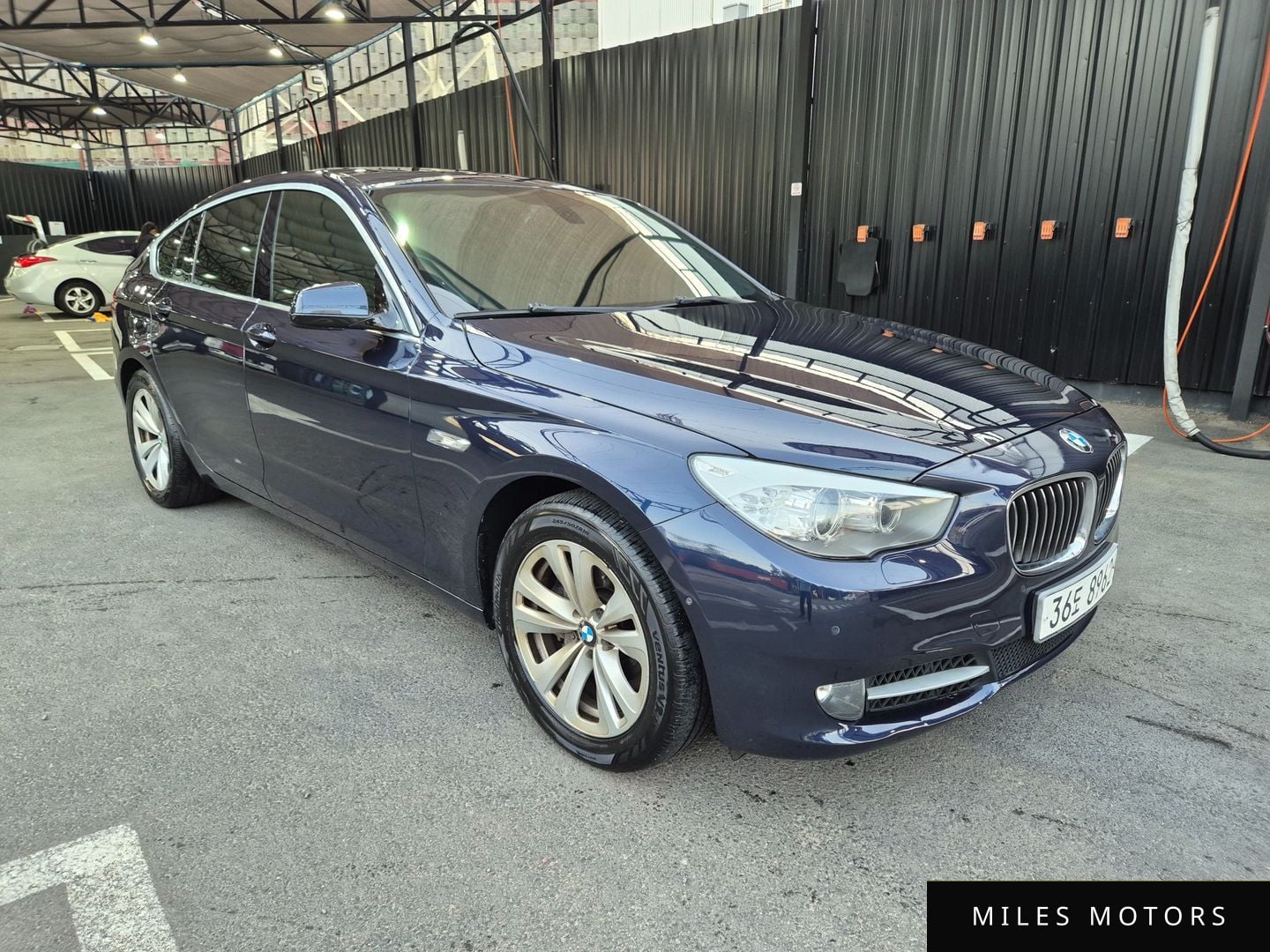 BMW 5시리즈 GT (F07) 2011 — миниатюра 2