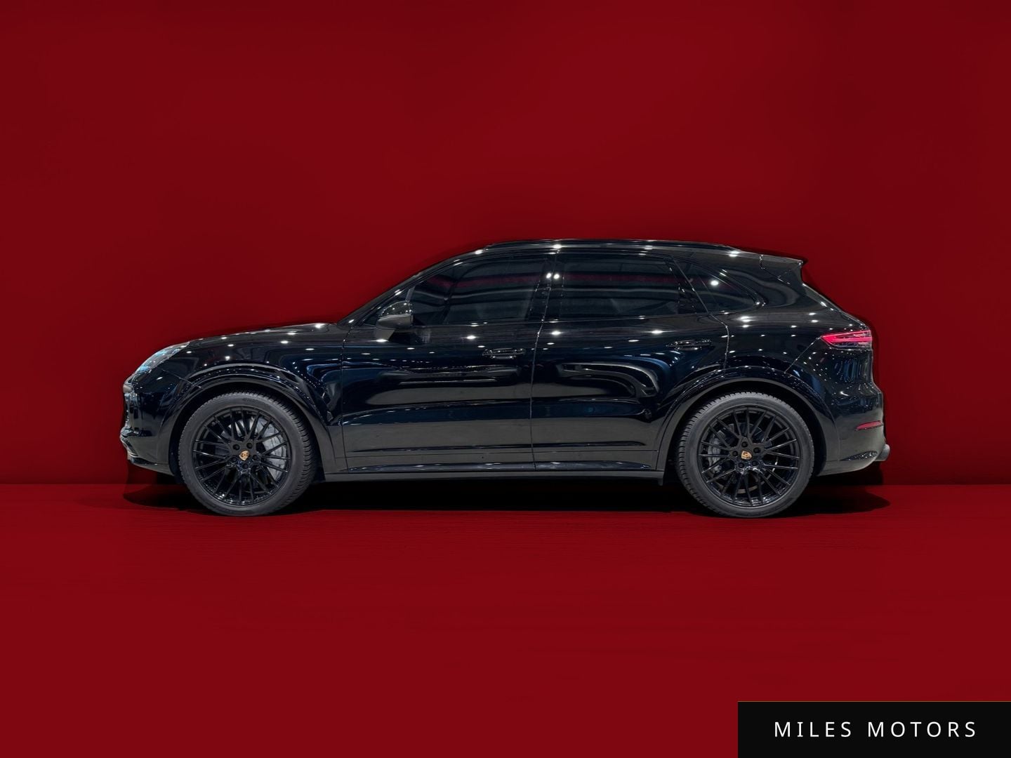 Porsche Cayenne 2020 — фото 1 из 12