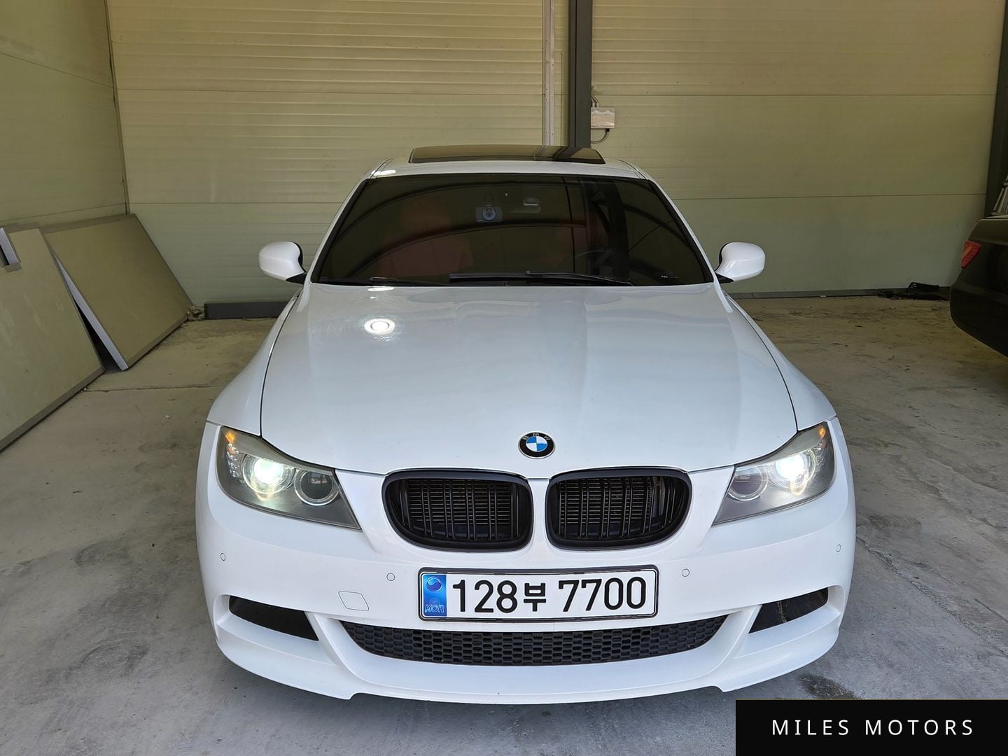 BMW 3 Series (E90) 2011 — миниатюра 2