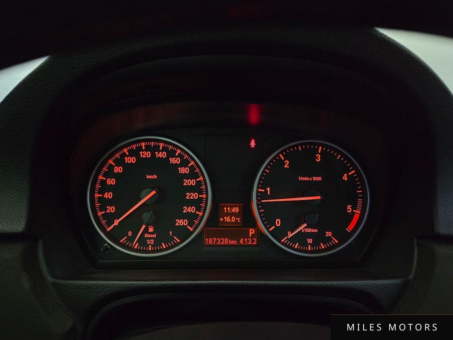 BMW 3 Series (E90) 2011 — миниатюра 10