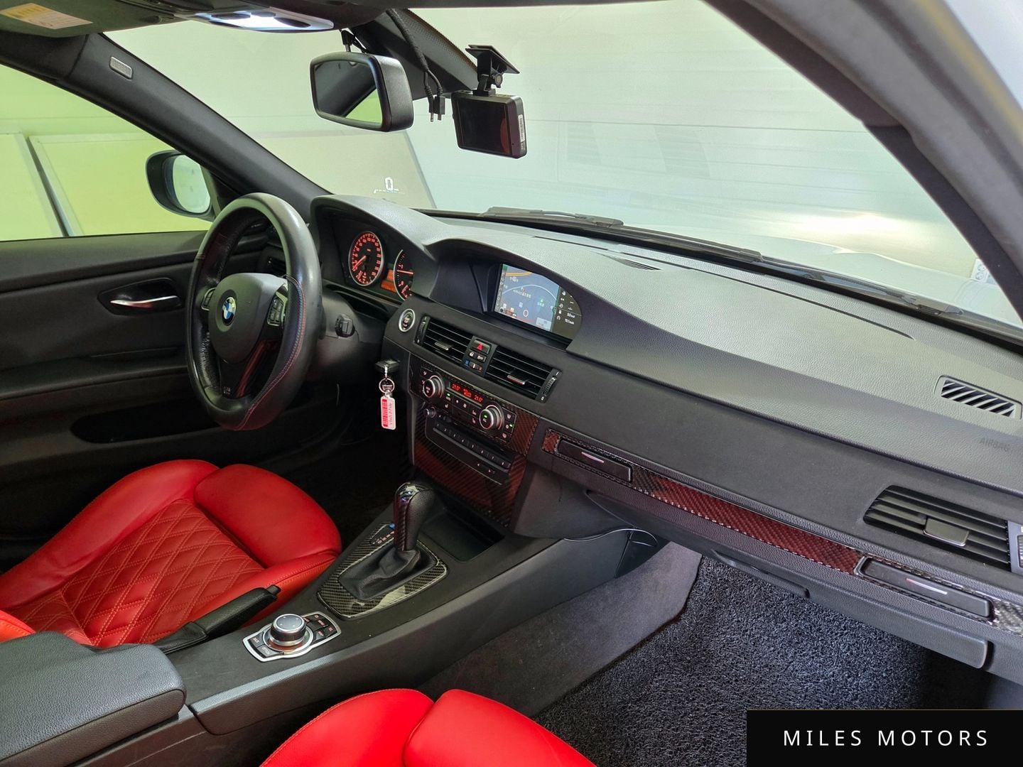 BMW 3 Series (E90) 2011 — миниатюра 14