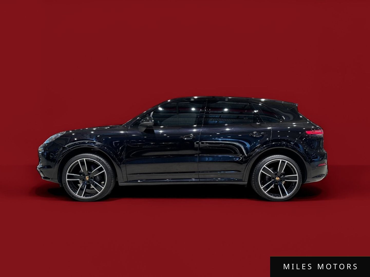 Porsche Cayenne 2020 — фото 1 из 12