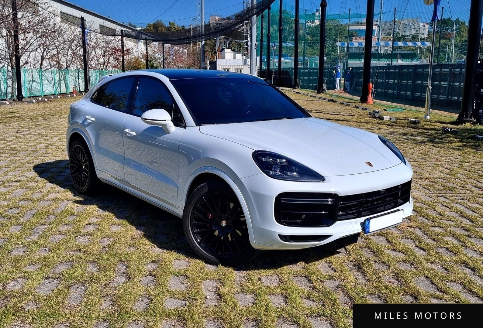 Porsche Cayenne 2021 — миниатюра 2