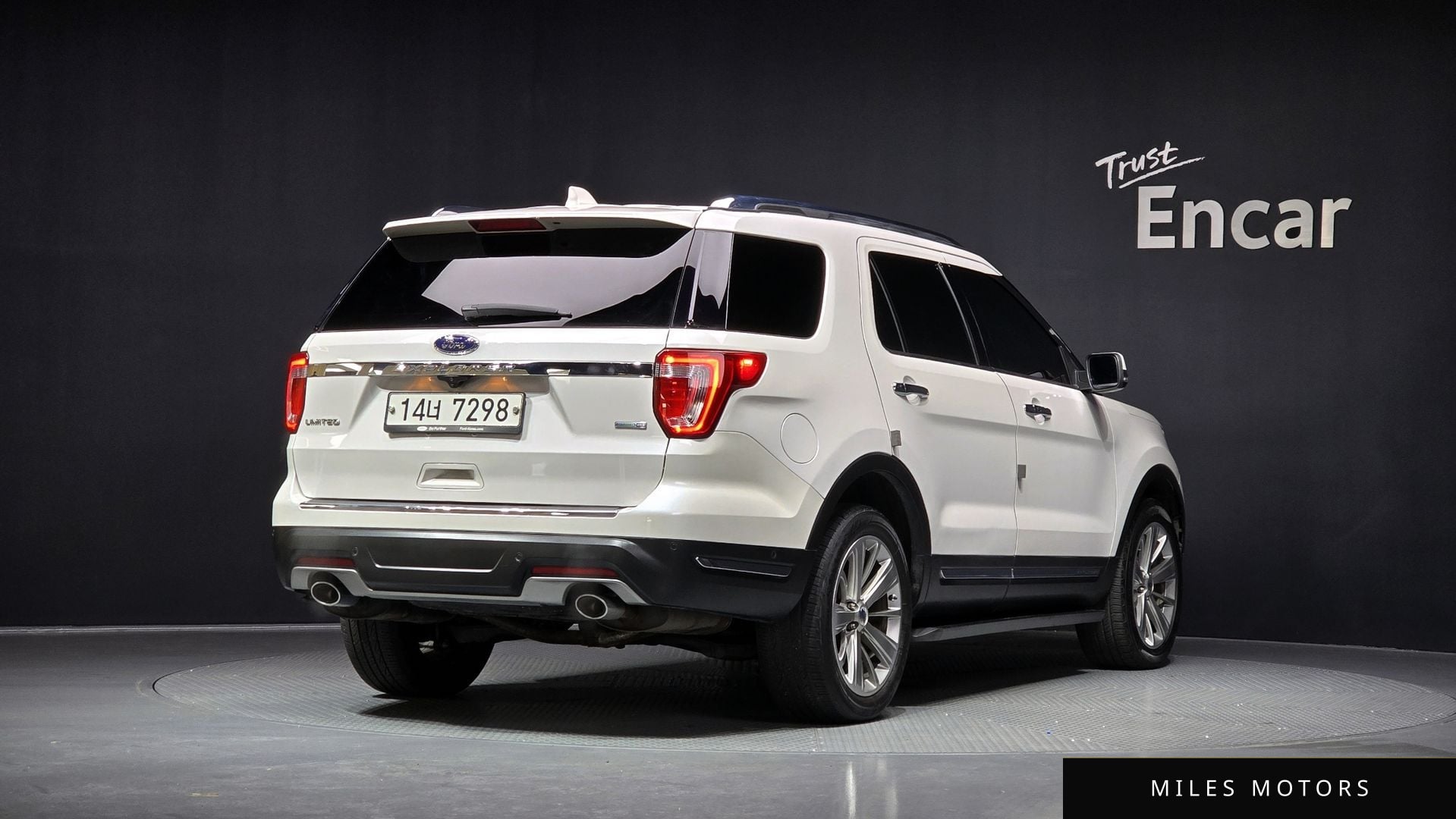 Ford Explorer 2018 — миниатюра 2
