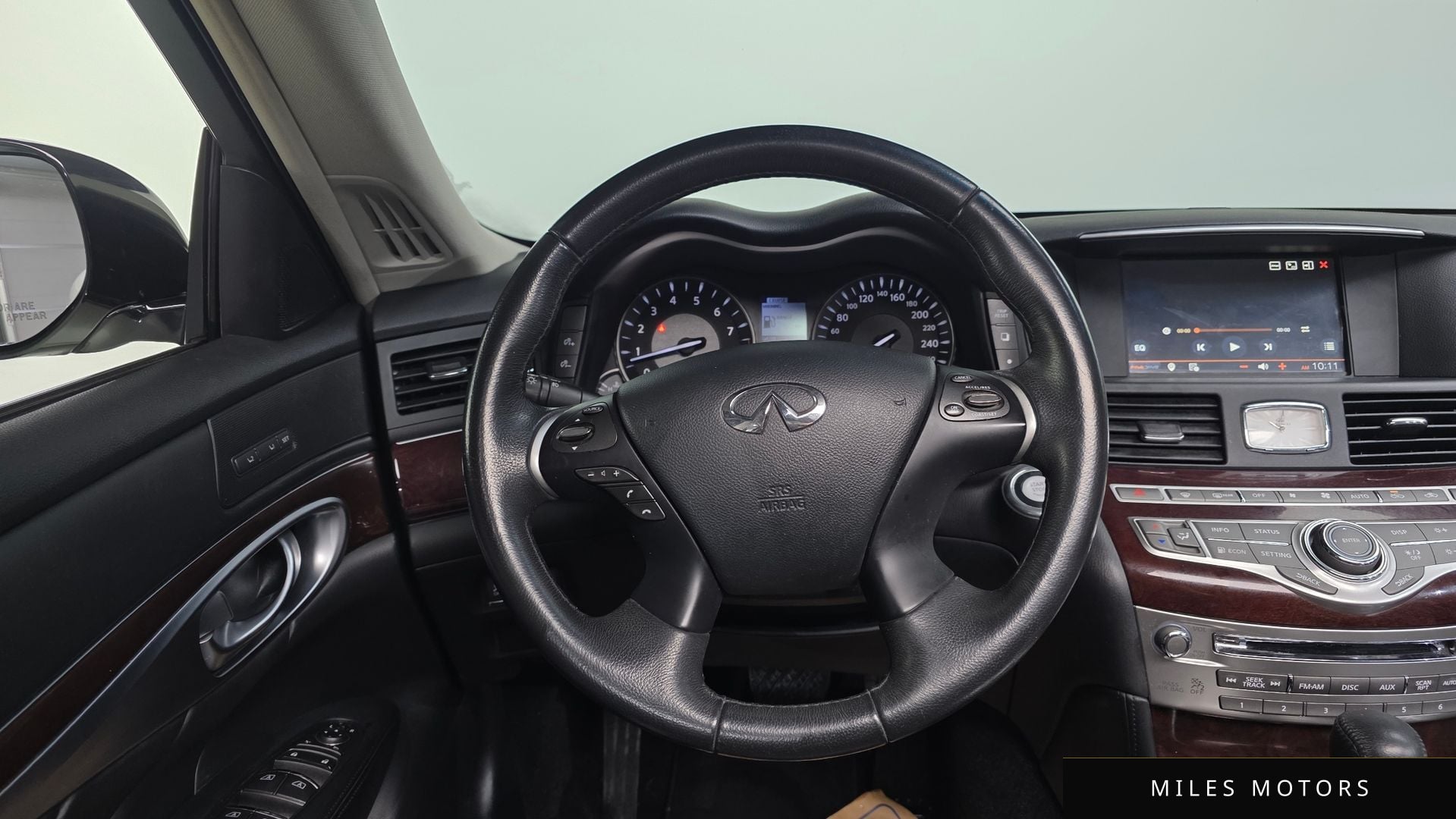 Infiniti Q70 2017 — миниатюра 13