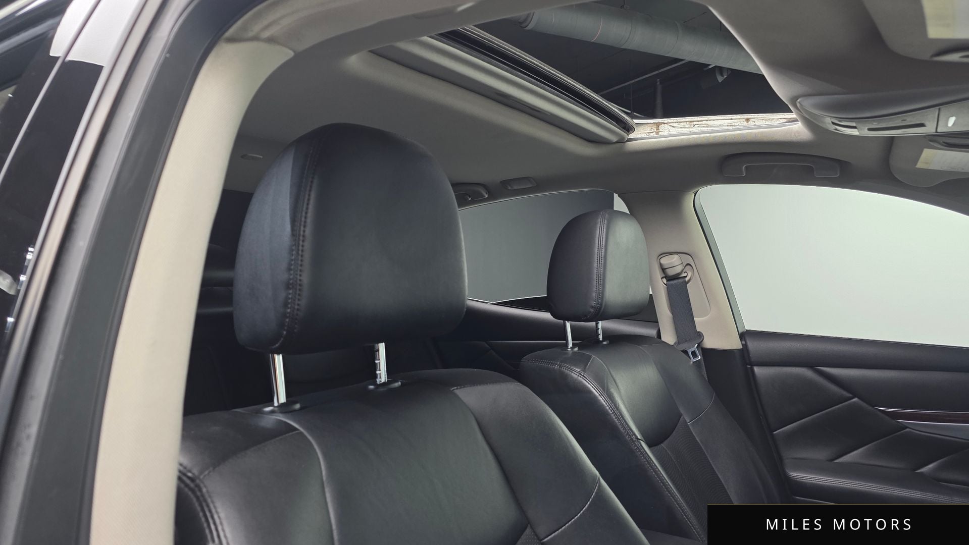 Infiniti Q70 2017 — миниатюра 18