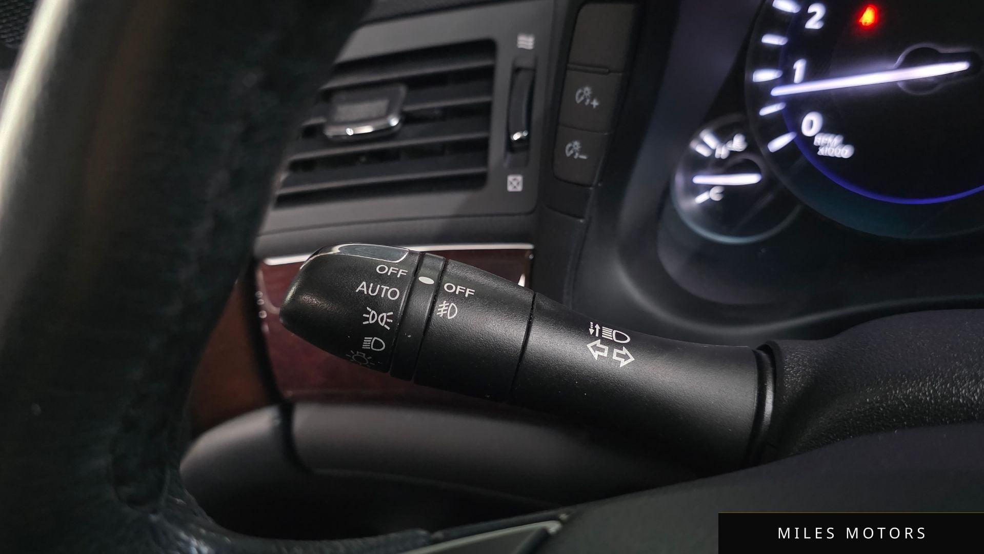 Infiniti Q70 2017 — миниатюра 19