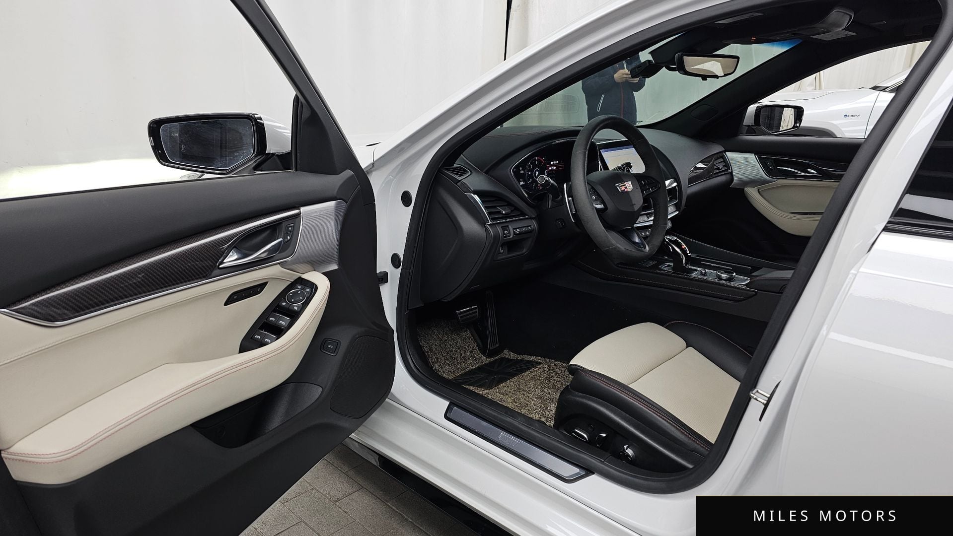 Cadillac CT5 2023 — миниатюра 10