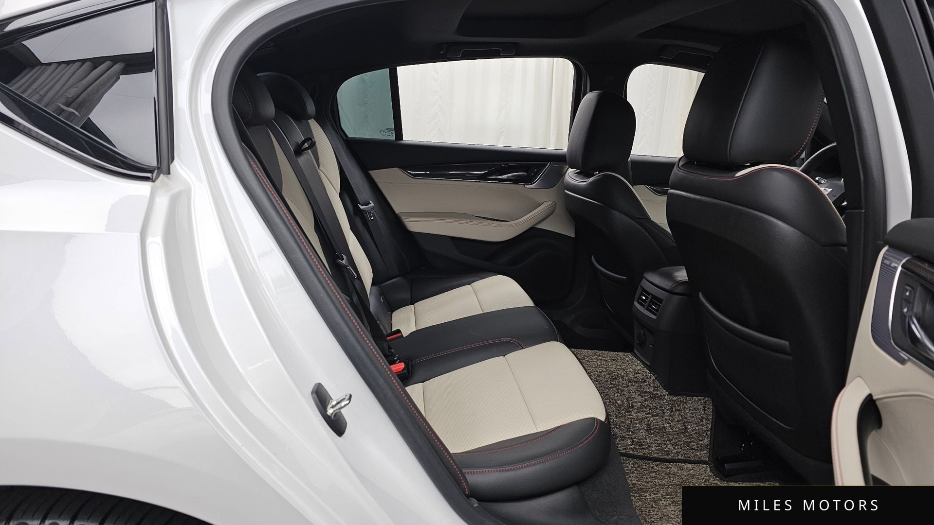 Cadillac CT5 2023 — миниатюра 12