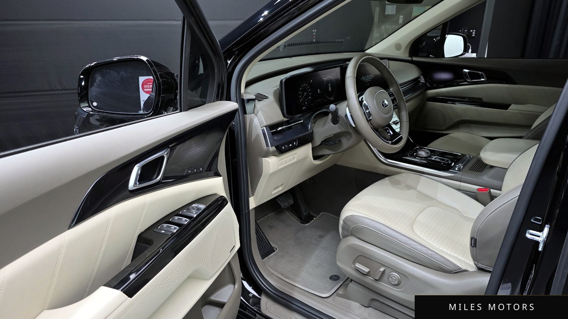 Kia Carnival 2021 — миниатюра 10