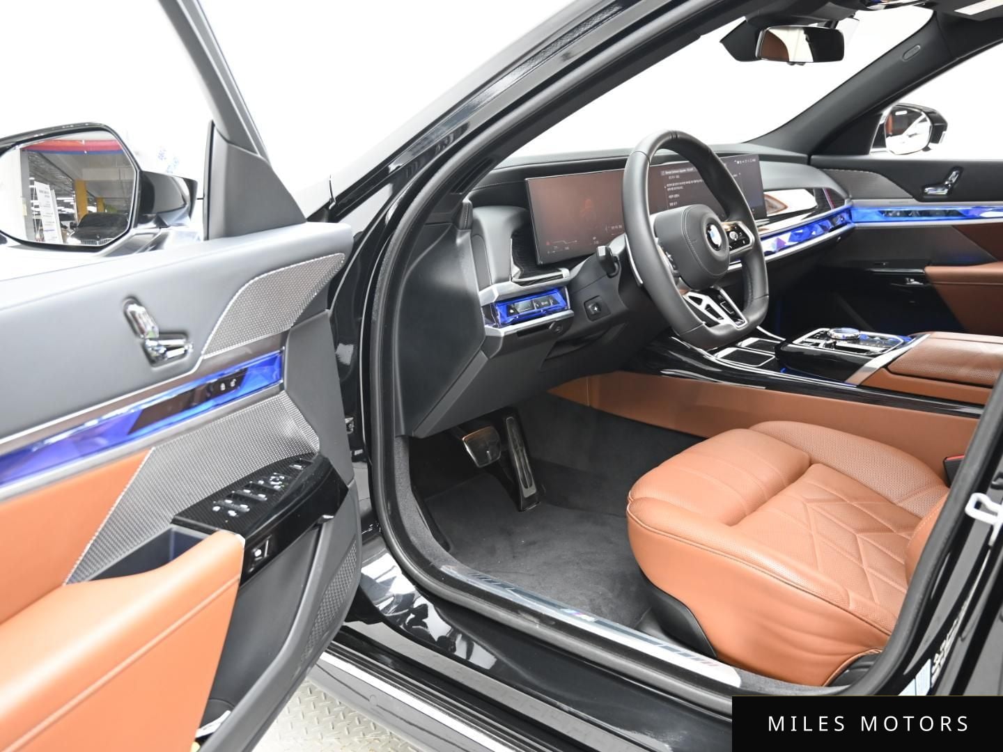 BMW 7 Series (G70) 2025 — миниатюра 11
