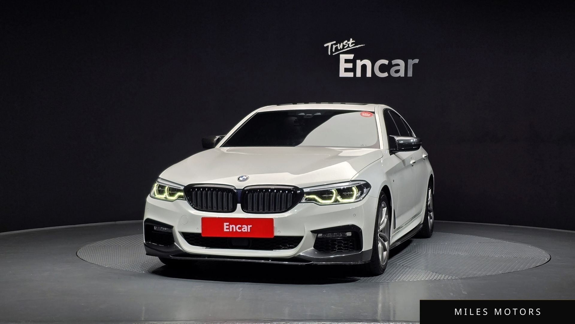 BMW 5 Series (G30) 2017 — миниатюра 3