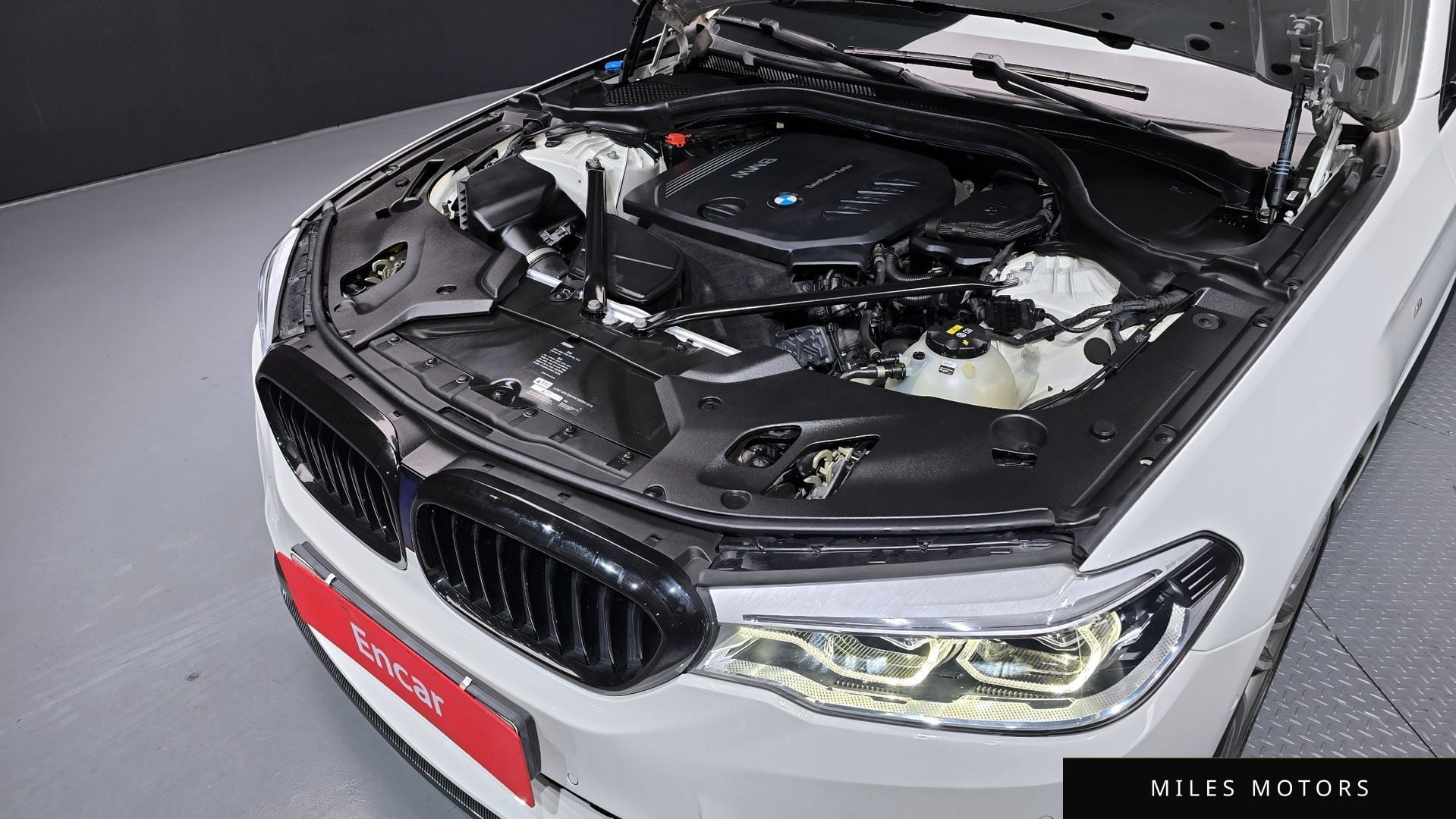 BMW 5 Series (G30) 2017 — миниатюра 6