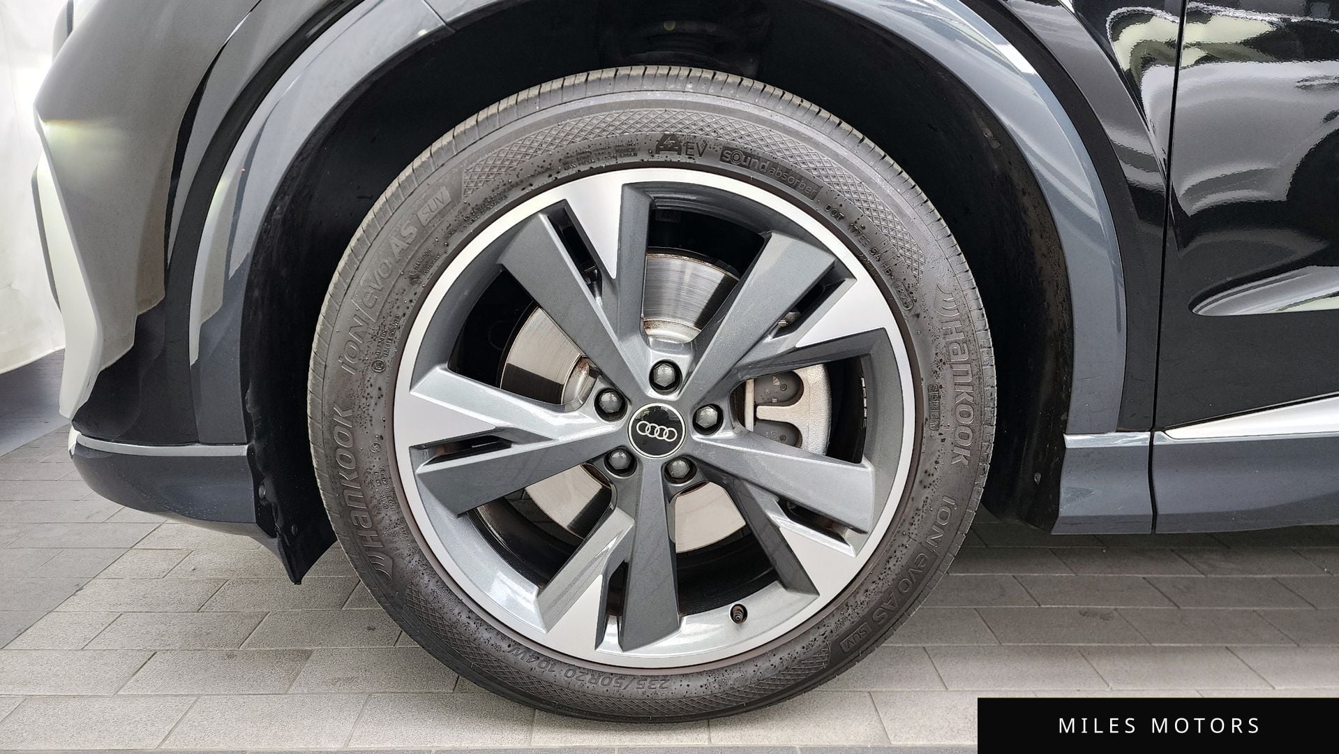 Audi Q4 e-tron 2022 — миниатюра 5