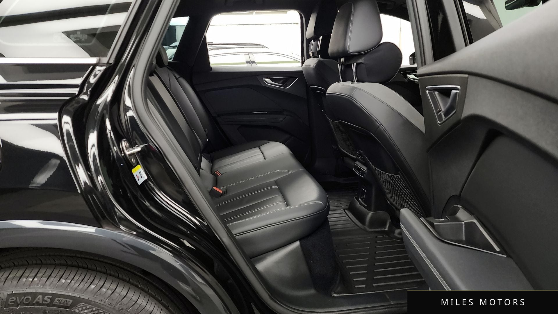 Audi Q4 e-tron 2022 — миниатюра 12