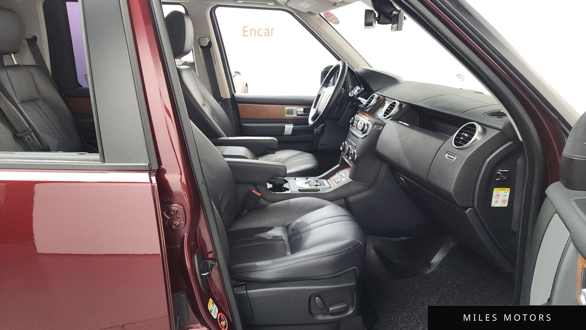 Land Rover Discovery 2016 — миниатюра 11