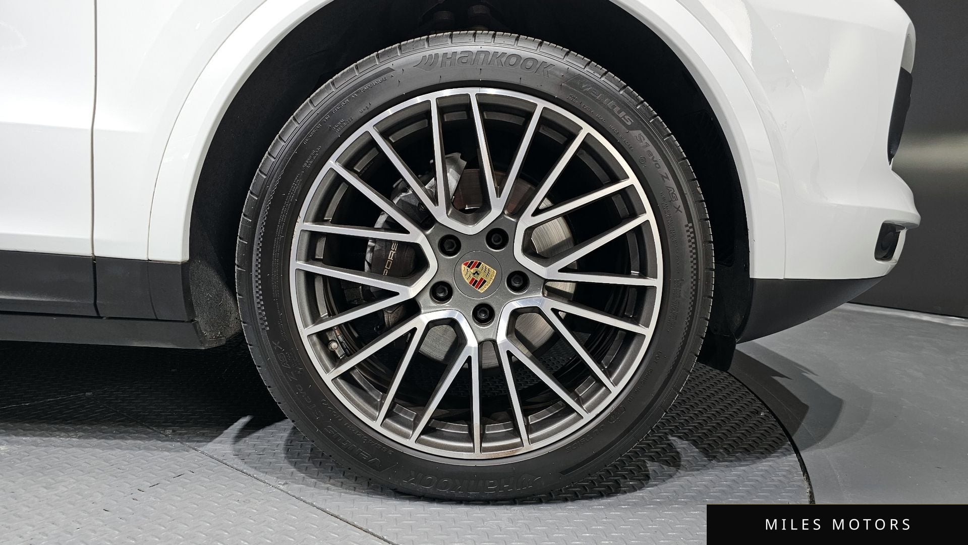 Porsche Cayenne 2021 — миниатюра 5