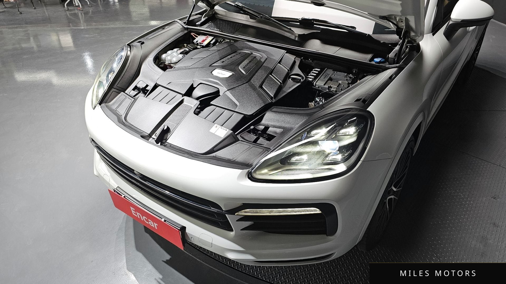 Porsche Cayenne 2021 — миниатюра 6