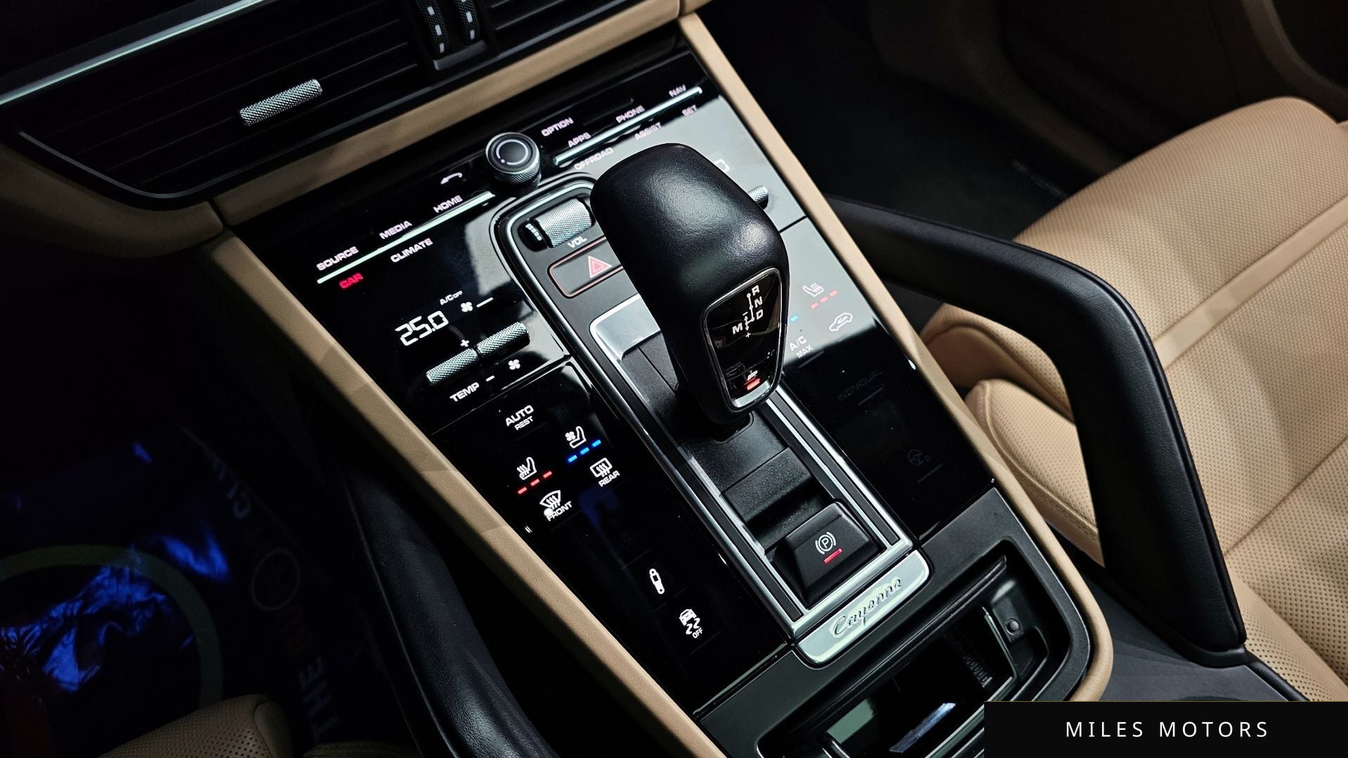 Porsche Cayenne 2021 — миниатюра 9