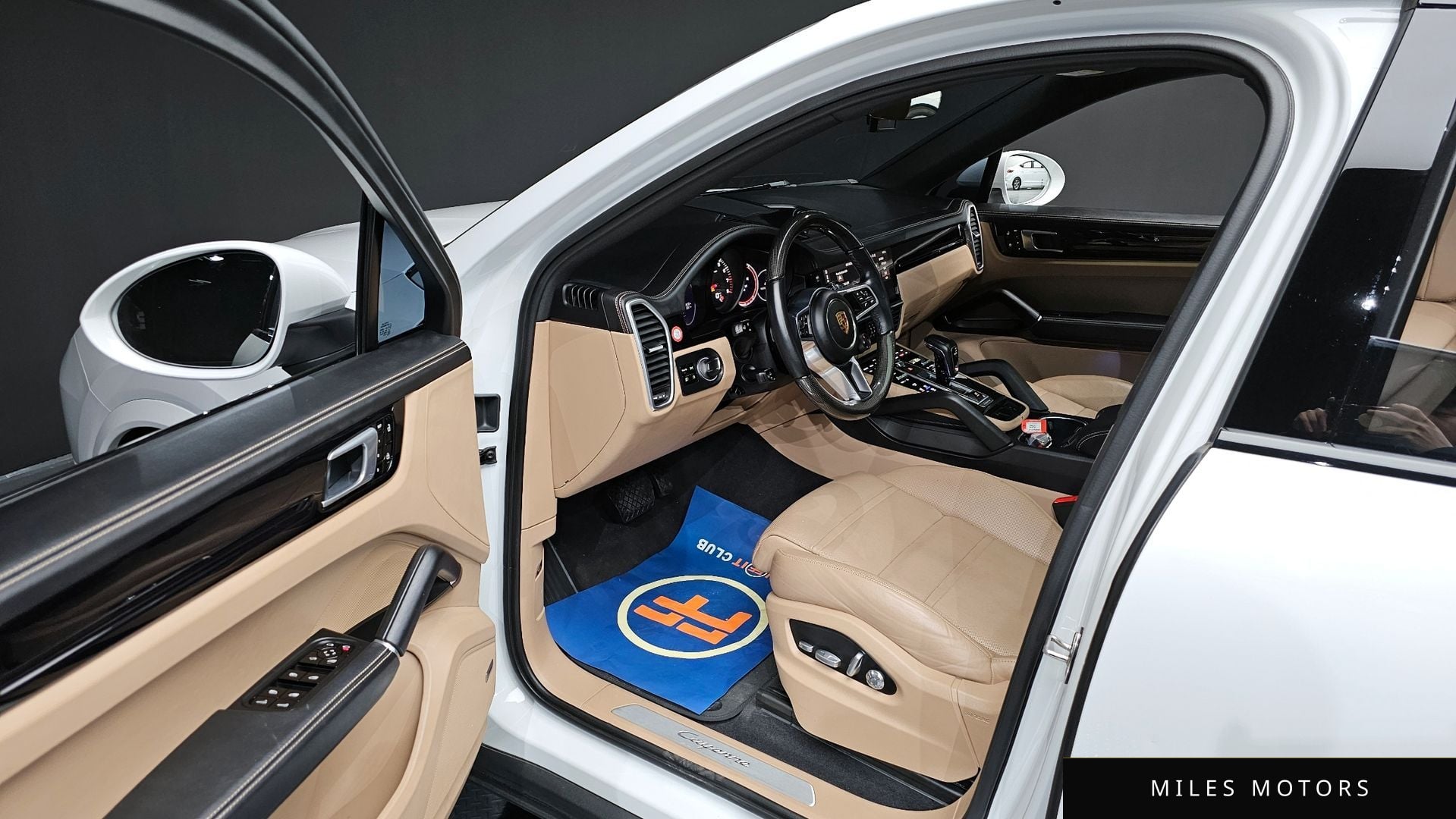 Porsche Cayenne 2021 — миниатюра 10
