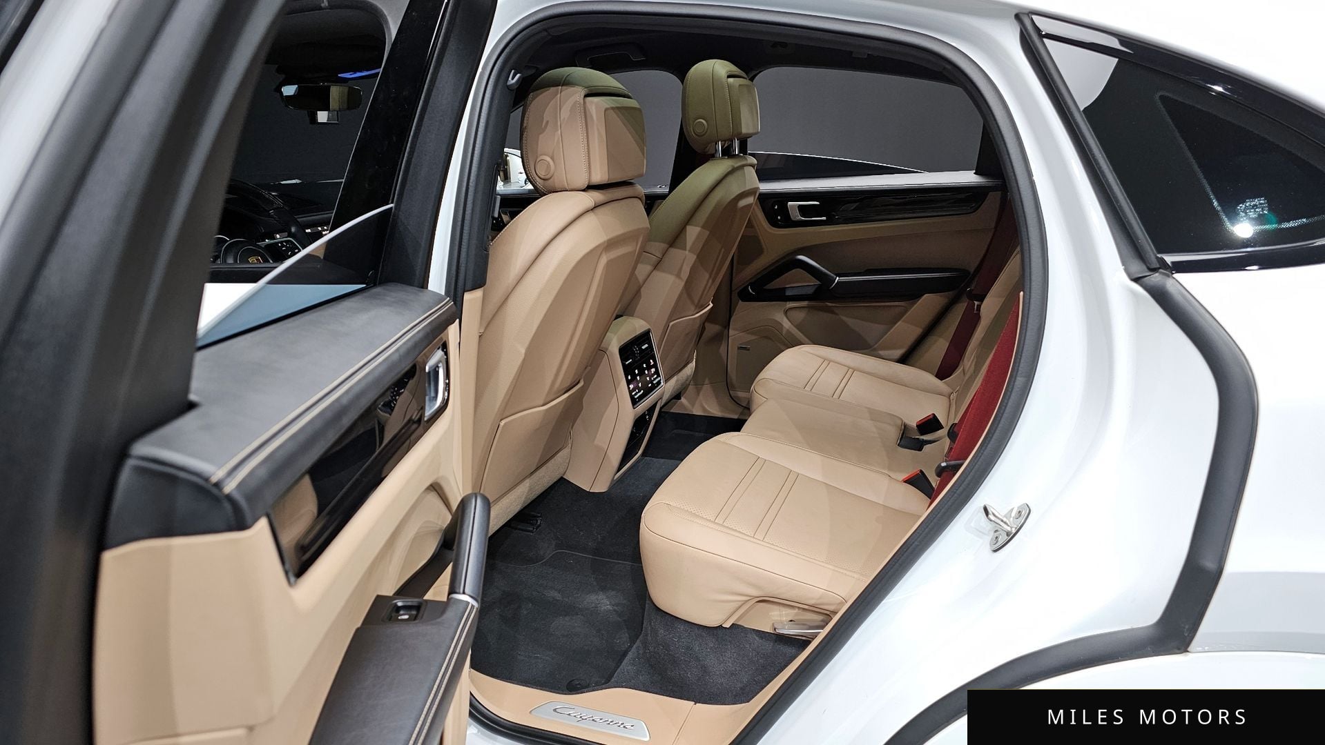 Porsche Cayenne 2021 — миниатюра 11