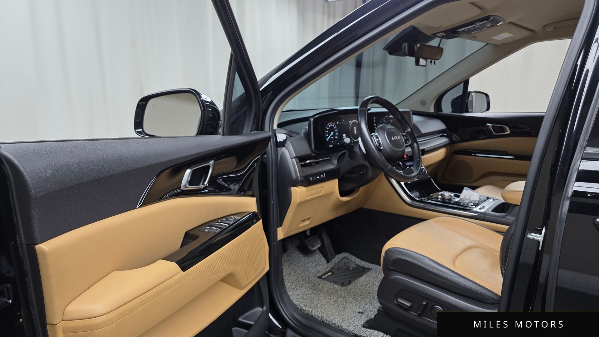 Kia Carnival 2023 — миниатюра 10