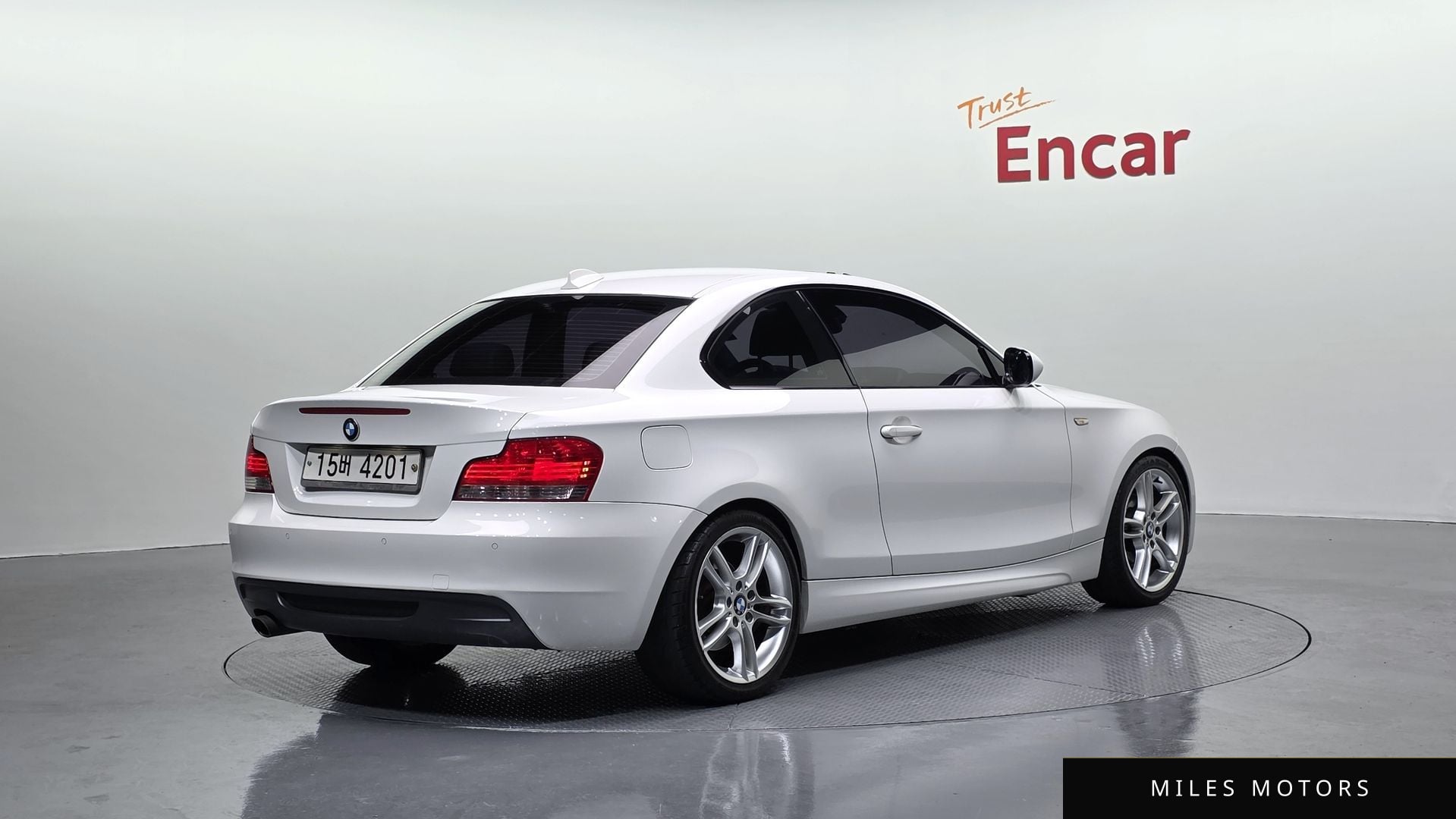 BMW 1 Series (E82) 2011 — миниатюра 2
