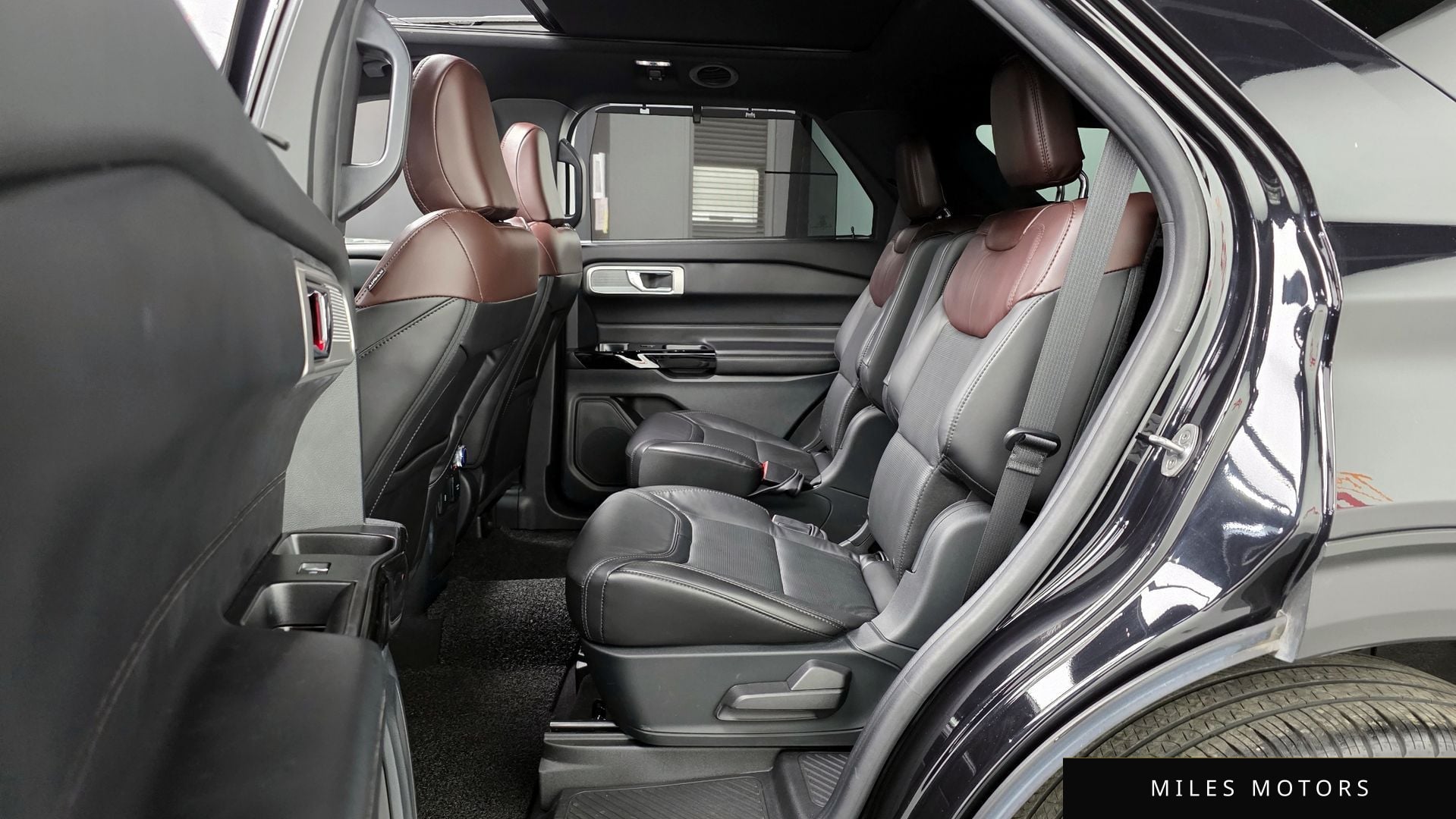 Ford Explorer 2021 — миниатюра 12