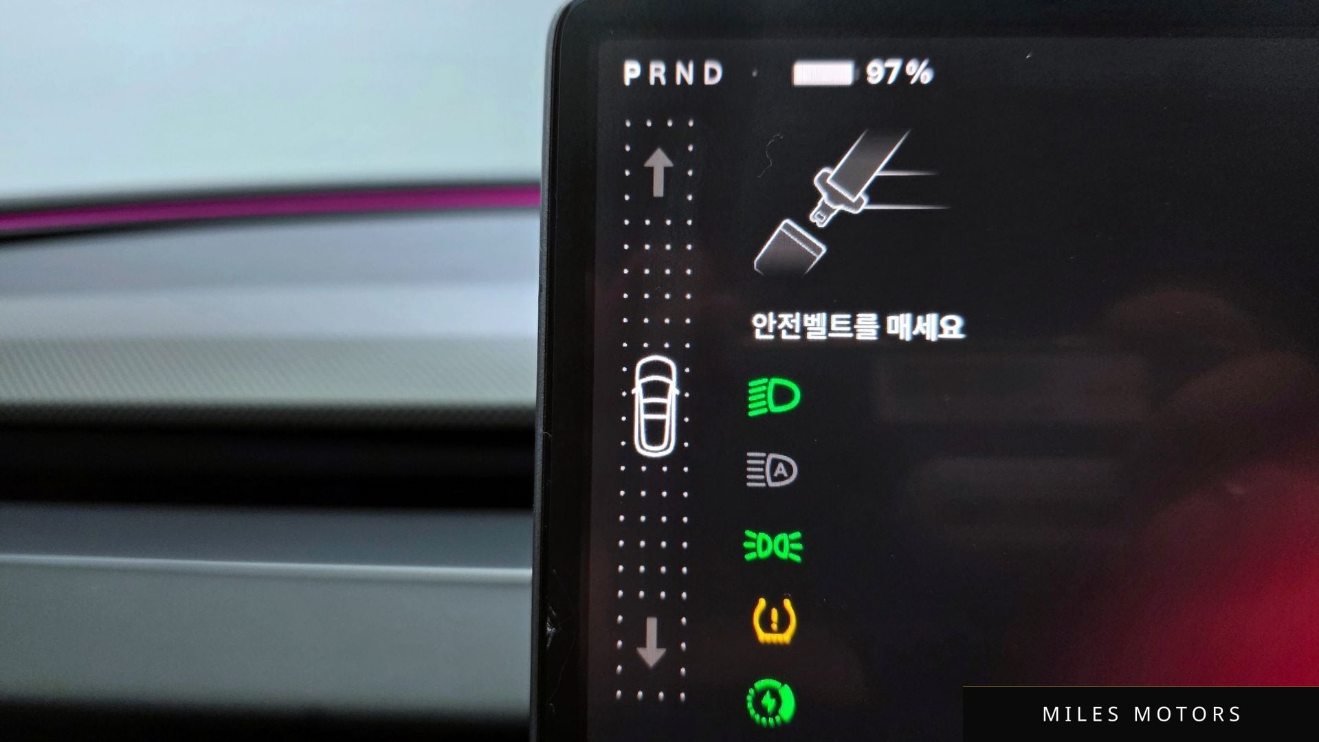 Tesla Model 3 2025 — миниатюра 9