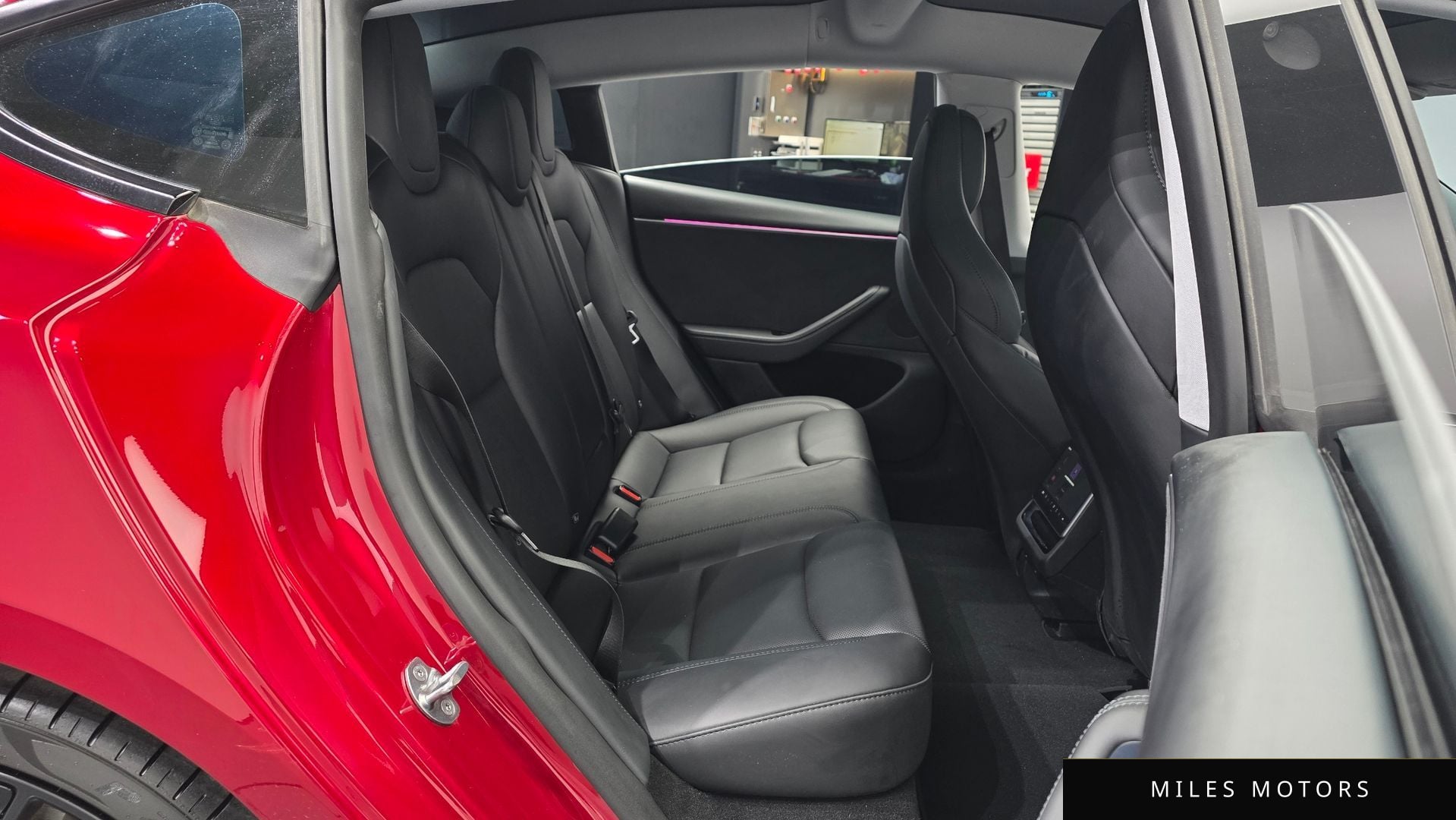 Tesla Model 3 2025 — миниатюра 12