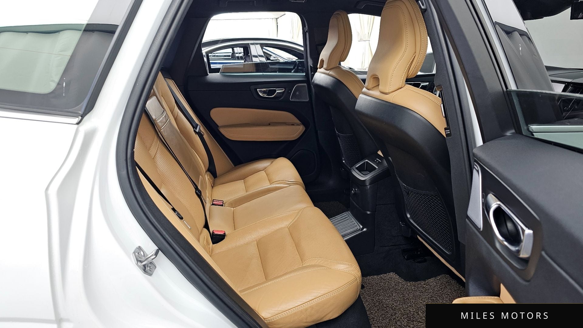 Volvo XC60 2019 — миниатюра 12