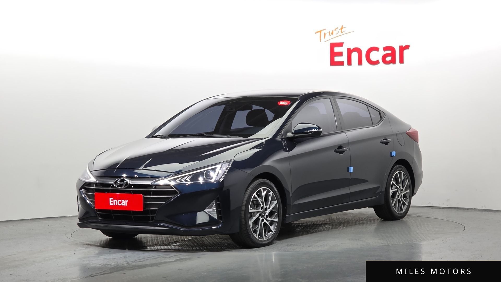 Hyundai AVANTE 2019 — фото 1 из 12
