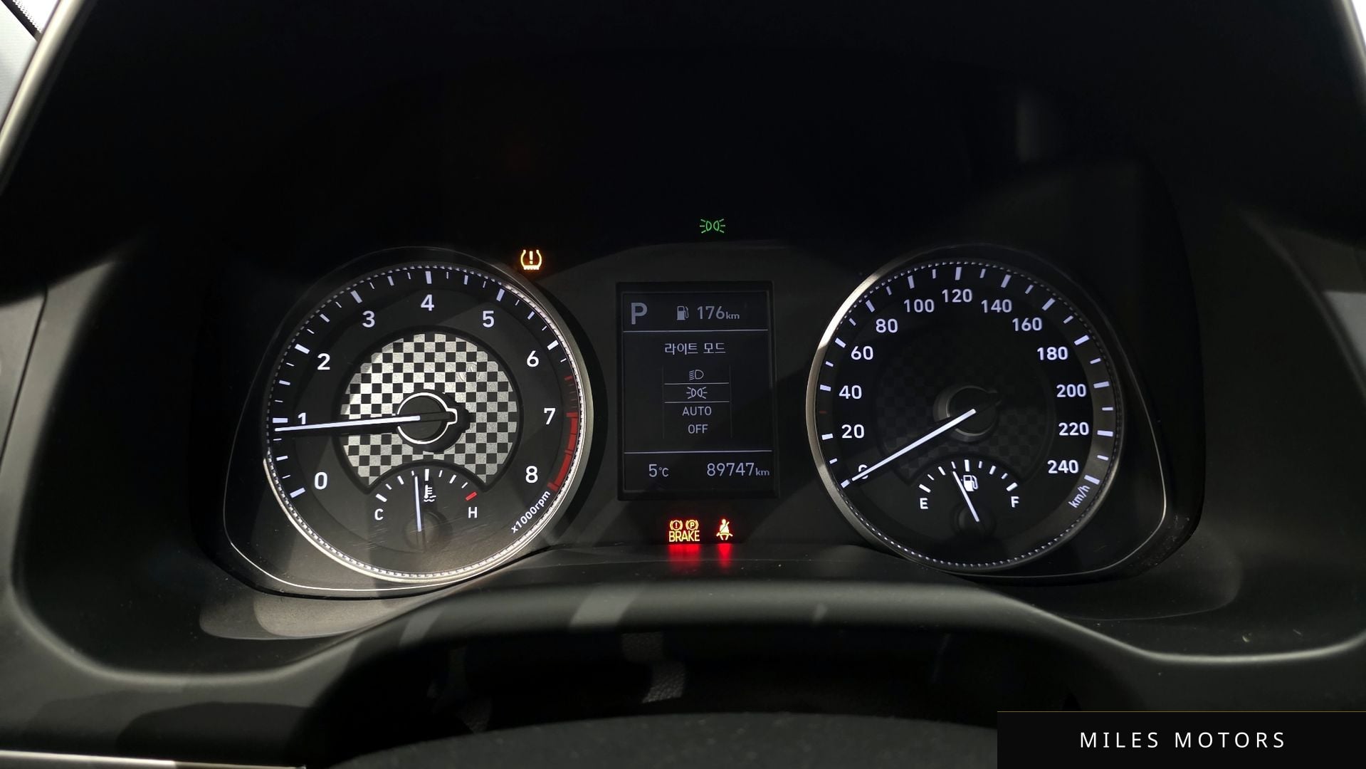 Hyundai AVANTE 2019 — миниатюра 8