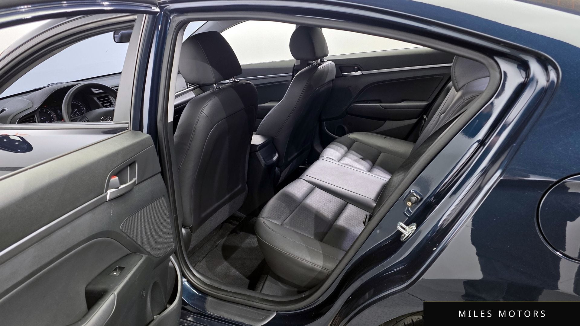Hyundai AVANTE 2019 — миниатюра 11