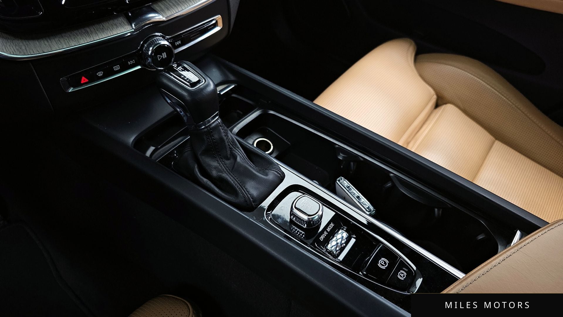 Volvo XC60 2019 — миниатюра 9