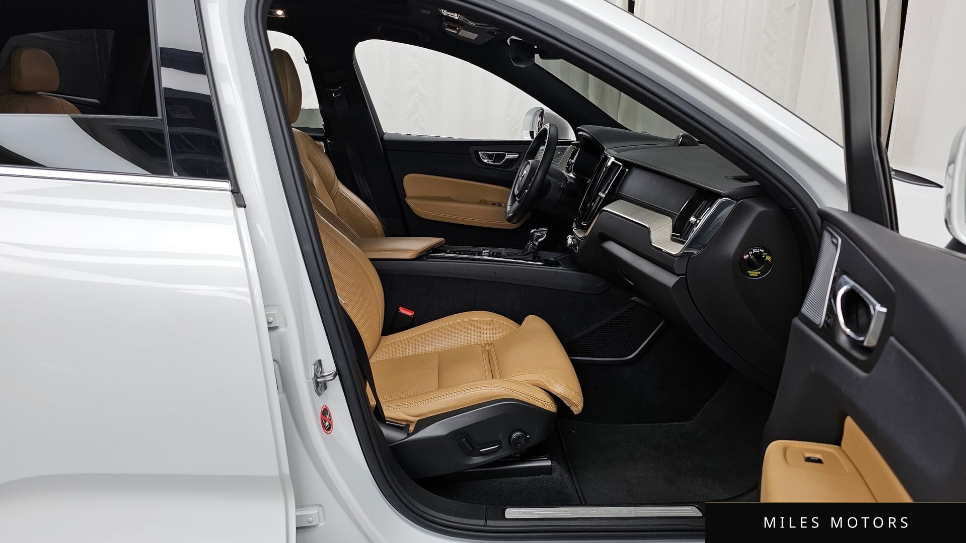 Volvo XC60 2019 — миниатюра 11