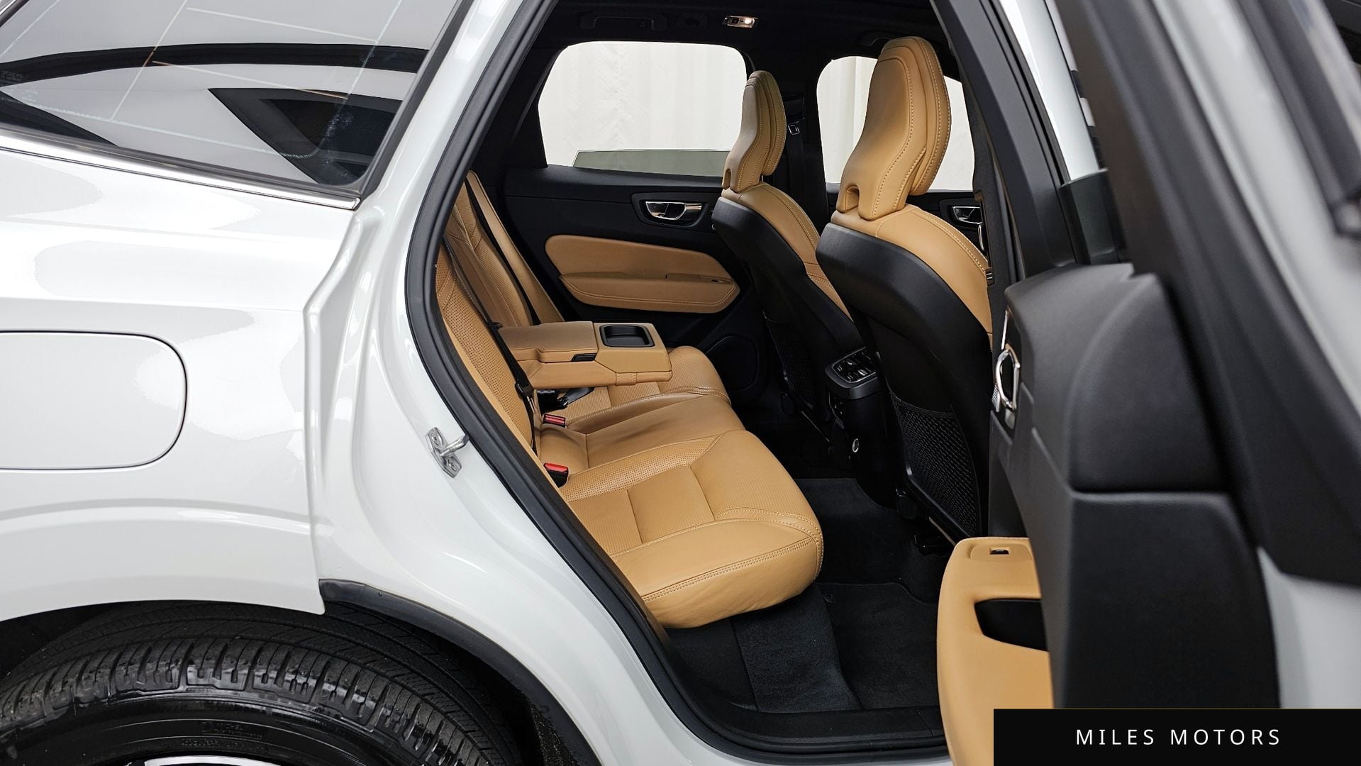 Volvo XC60 2019 — миниатюра 12