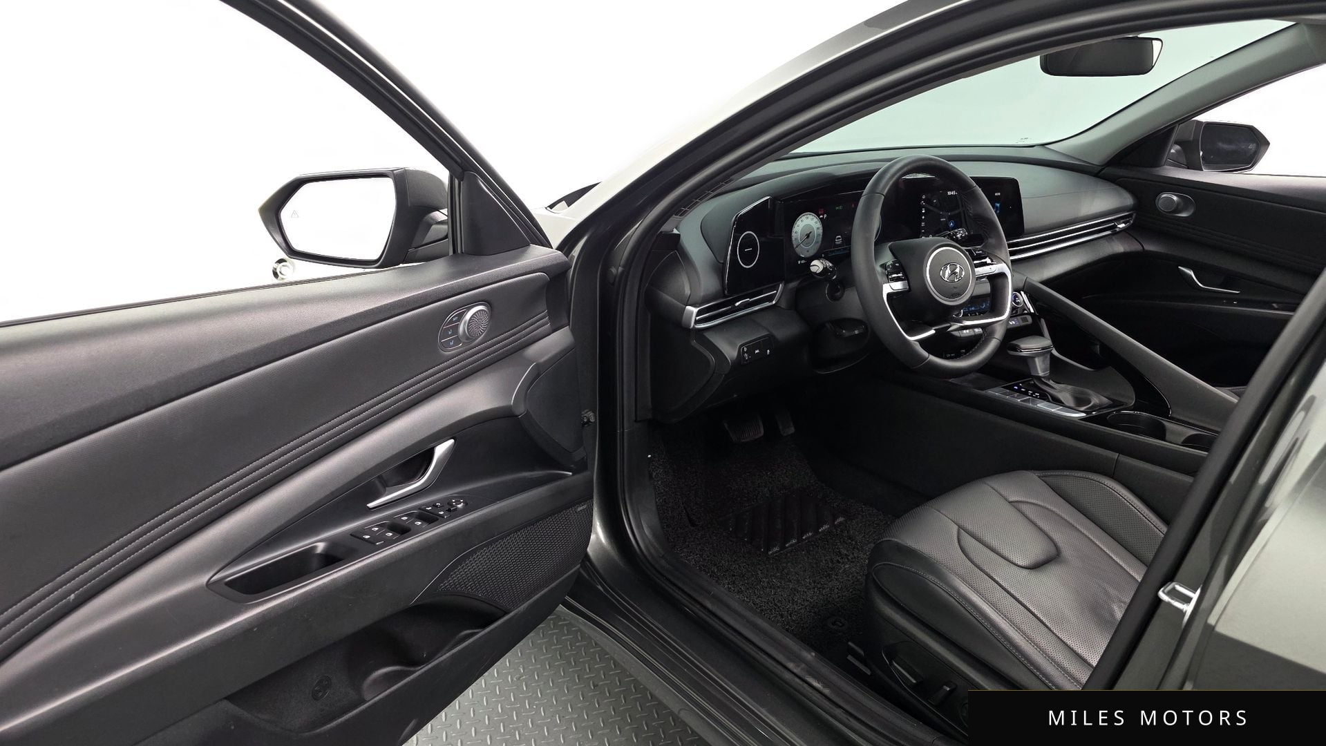 Hyundai AVANTE 2023 — миниатюра 11
