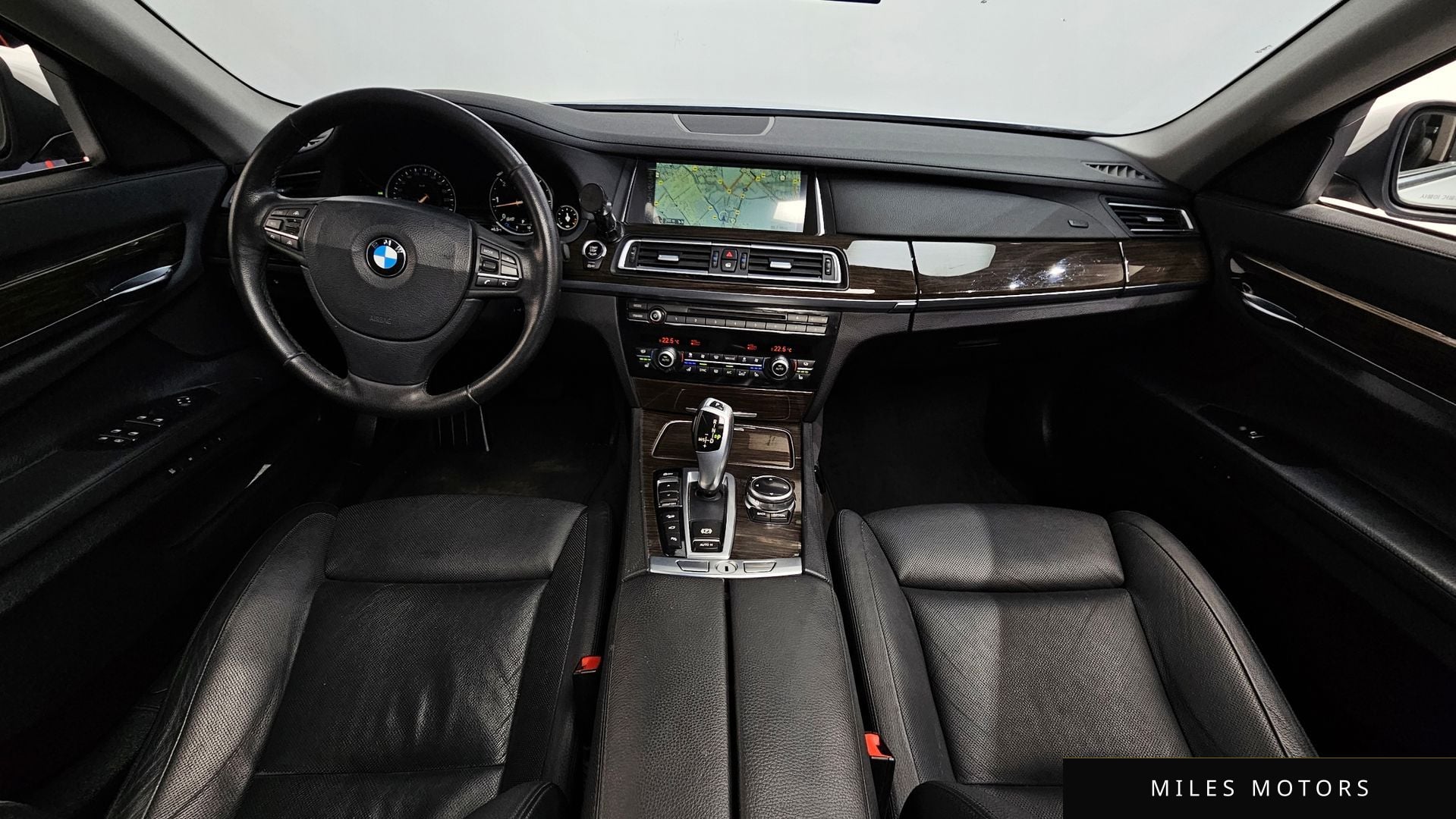 BMW 7시리즈 (F01) 2014 — миниатюра 7