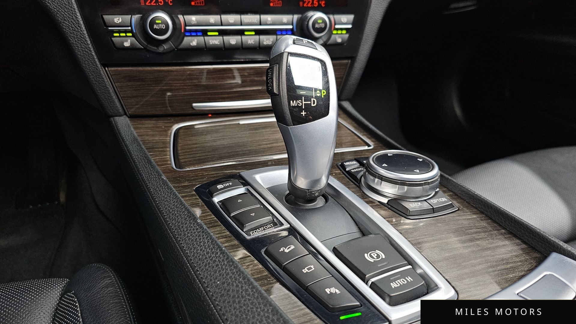 BMW 7시리즈 (F01) 2014 — миниатюра 9