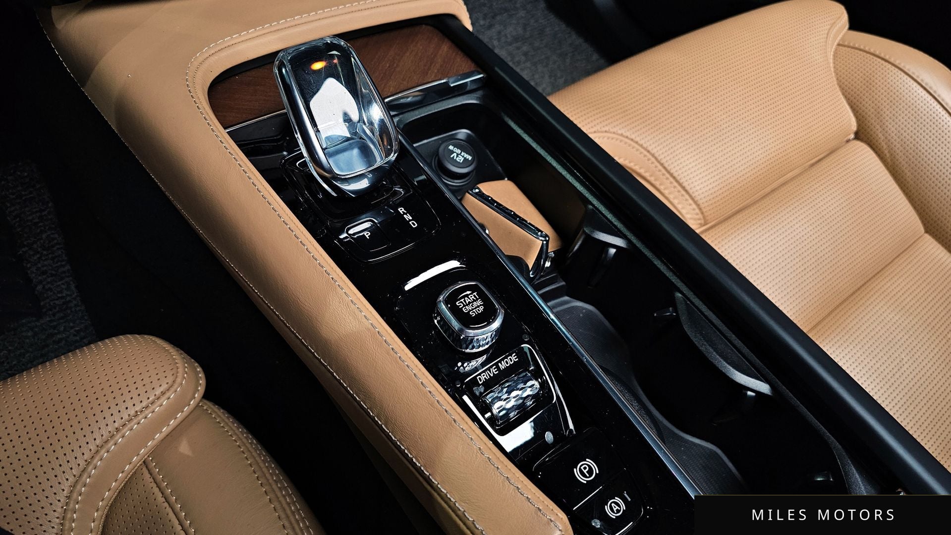 Volvo XC90 2020 — миниатюра 9