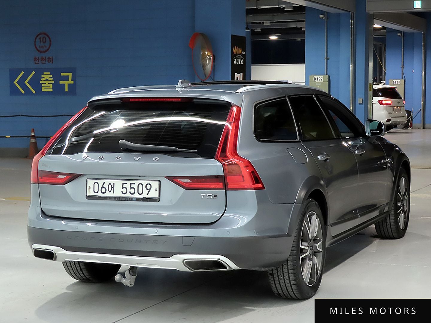 Volvo V90 2018 — миниатюра 2